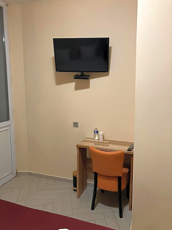 Arcotel Cannes 4 minutes du Palais des Festivals - NEW MANAGEMENT NEW TEAM - OLD REVIEVV