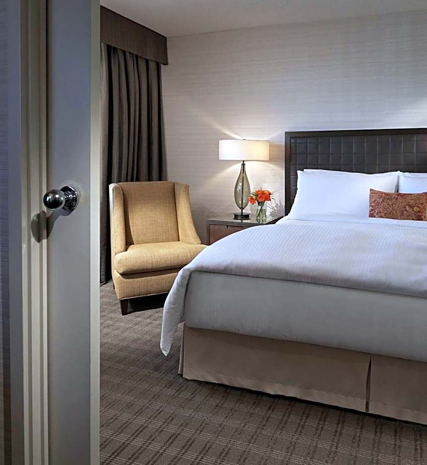Cambridge Suites Toronto