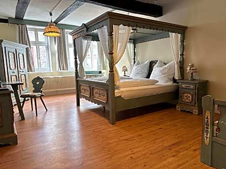 Double Room with Private External Bathroom