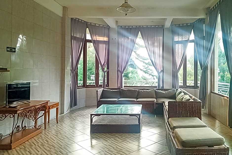 Urbanview Resort Syariah Batu Hijau Cilember Puncak – Bogor, PA