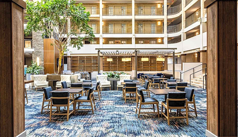 Embassy Suites by Hilton Minneapolis Bloomington Edina