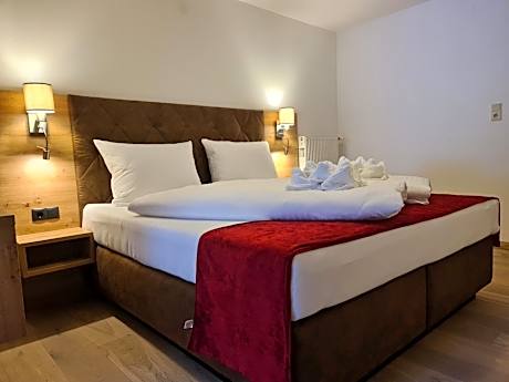 Basic Triple Room