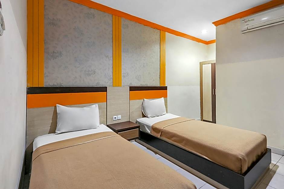 Collection O 93163 Hotel Grand Kartika