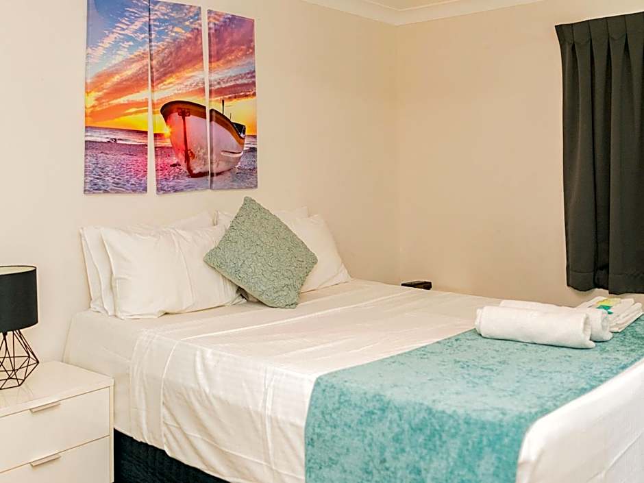 Trickett Gardens Holiday Inn