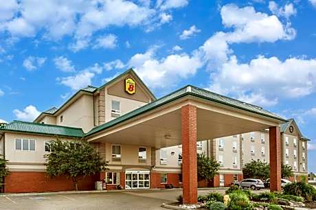 Super 8 by Wyndham Edmonton South