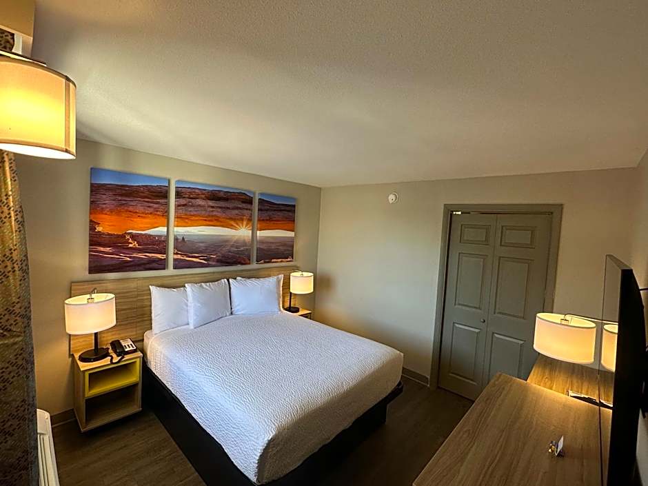 Days Inn by Wyndham Farmington NM