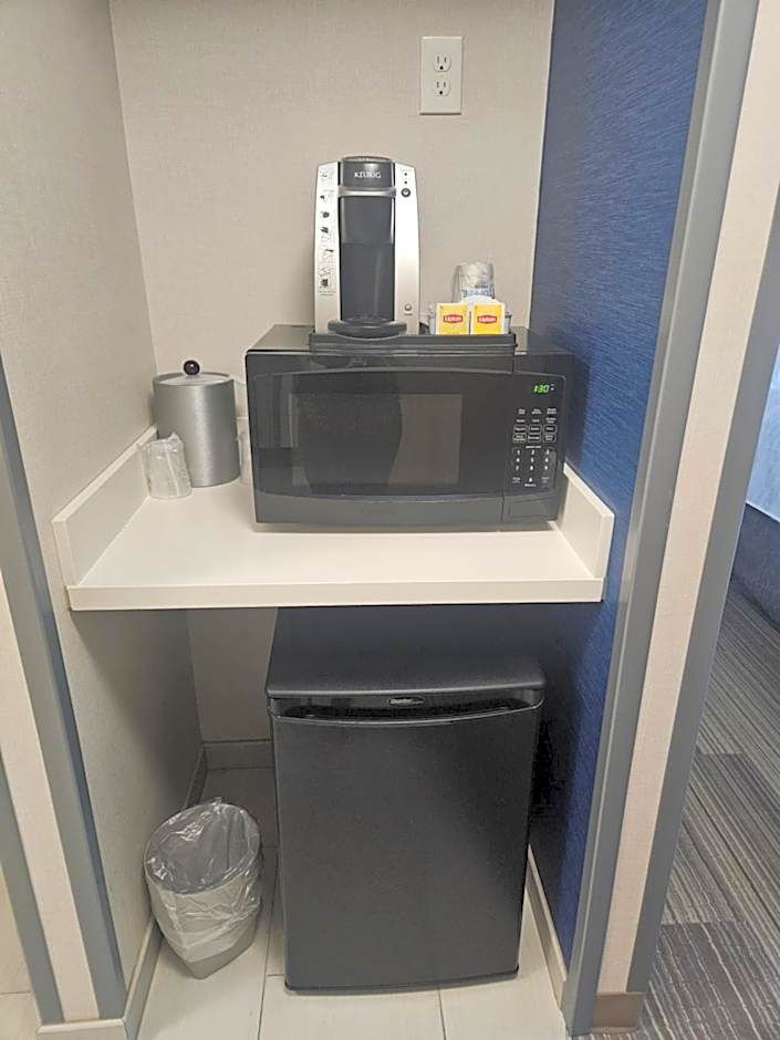 Holiday Inn Express Hotels & Suites Burlington By IHG