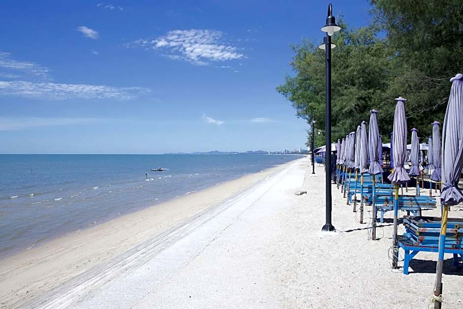 The BEACH CHA AM Suites