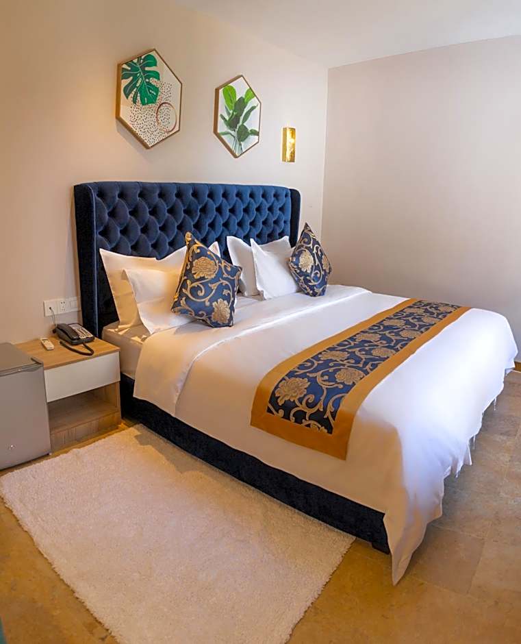 Photo 1 of 8 of Superior 1 King Bed