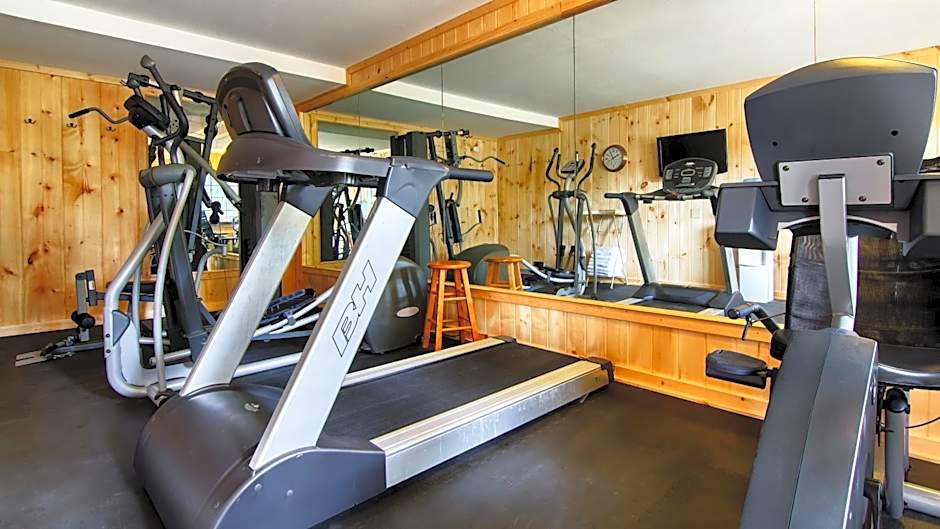 The Smoke House Lodge and Cabins