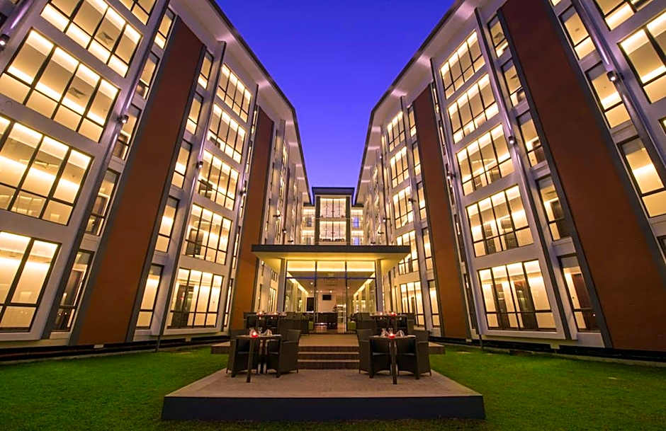 Vivanta Colombo, Airport Garden