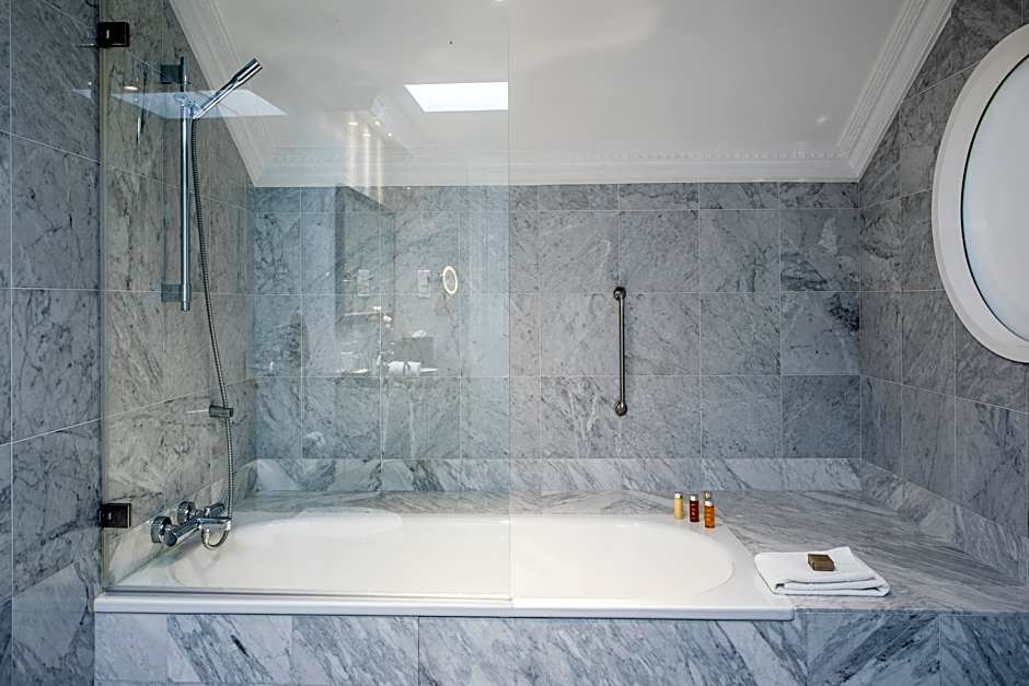 Photo 1 of 10 of Suite