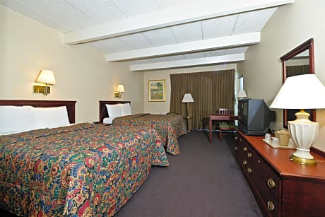 2 Queen Beds Handicap Access Non-Smoking