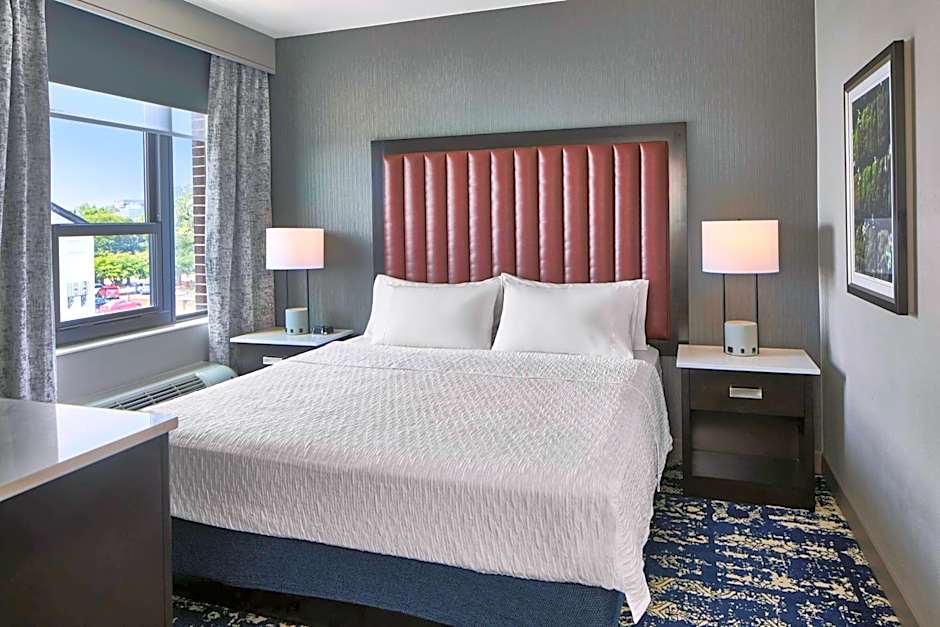 Homewood Suites by Hilton Savannah Historic District/Riverfront