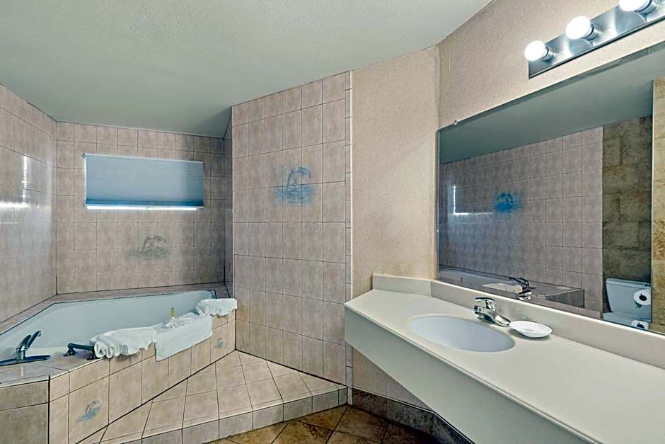 Travelodge by Wyndham San Clemente Beach