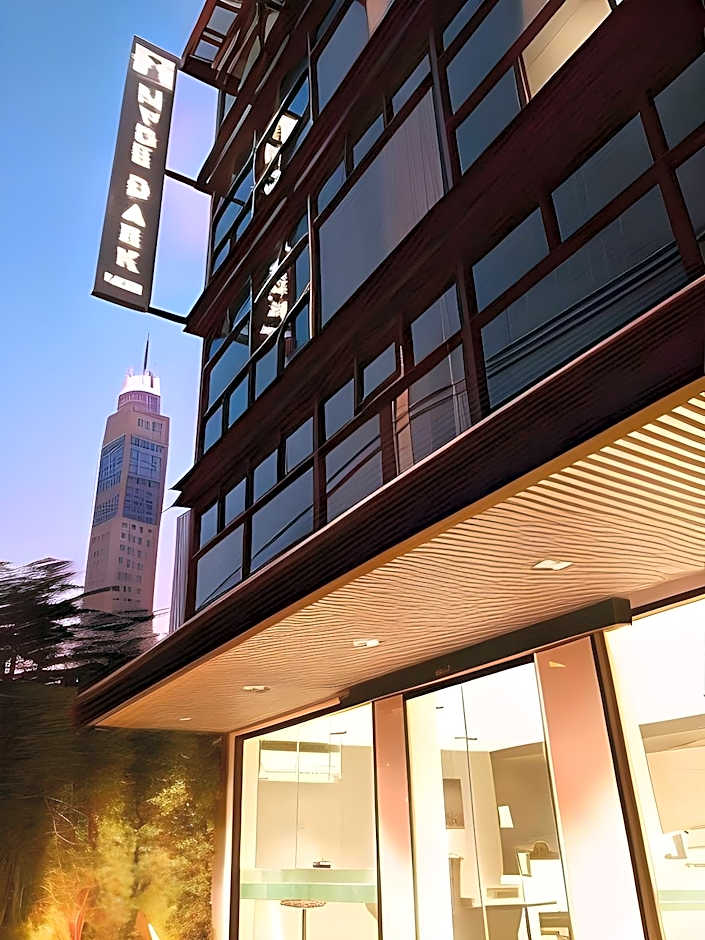 Hyde Park Hotel Bangkok