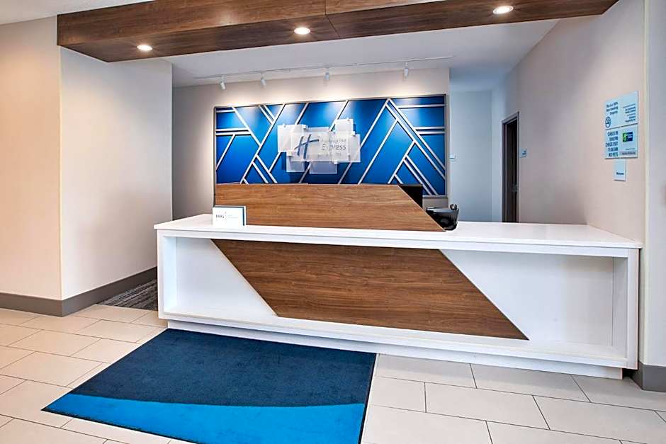 Holiday Inn Express Hotel & Suites Defiance By IHG