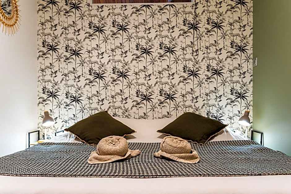 Les Baroudeurs Hostel