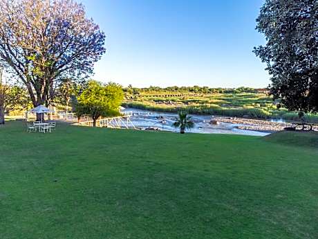 Sunriver Kalahari Lodge Riverside stay in Upington