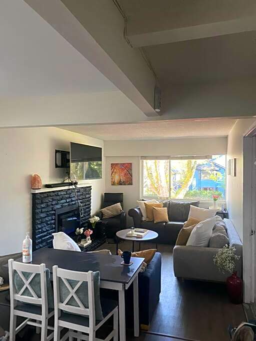 Room in an upper level 4 bedroom-1bathroom home on a quiet tree lined street