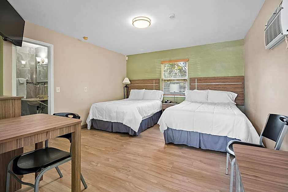 Tamiami Motel – Naples, FL