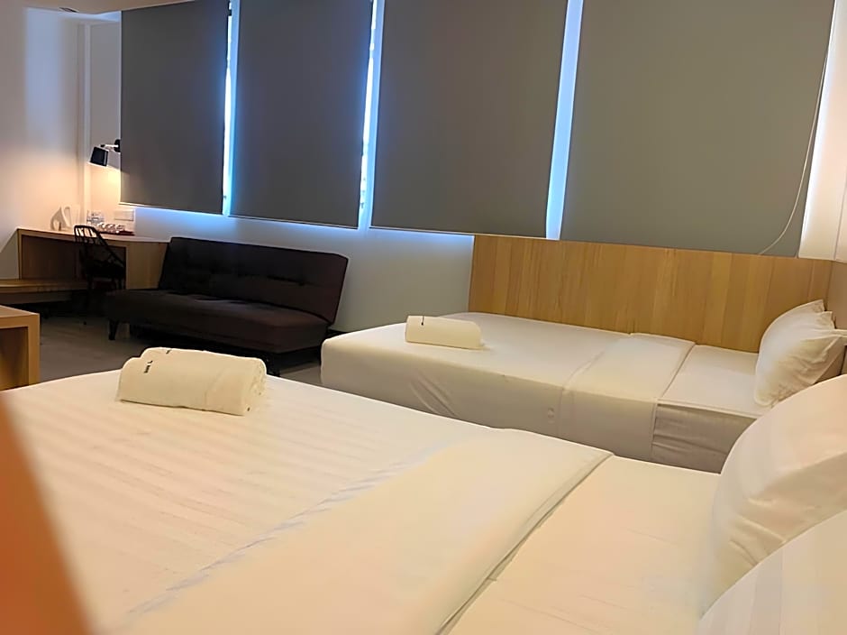 THE DAILY HOTEL