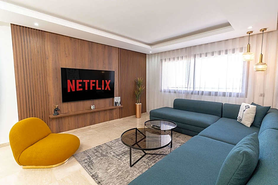 7th Floor 3BR with Terrace - AppartAli Luxury Platform