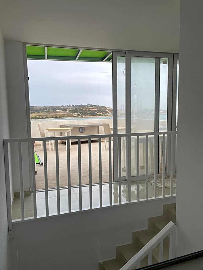 La Reggia Seaview Guesthouse
