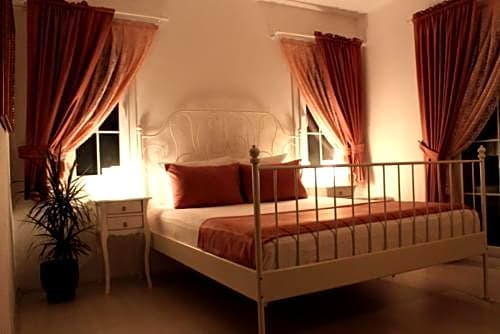 Adelfia Hotel
