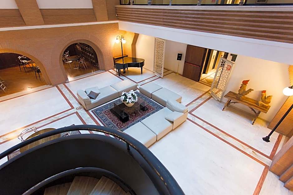 Hostellerie Du Cheval Blanc