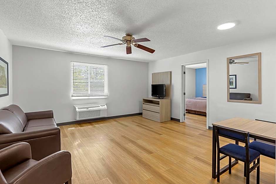 Suburban Studios Copley Akron West