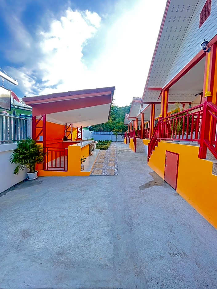 Three Mangoes At Kohlarn 