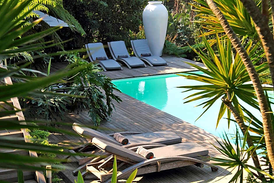 Days At Sea Beach Lodge