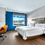 Holiday Inn Express Hotel & Suites Santa Cruz By IHG