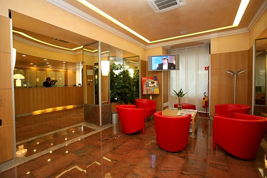 Le Petit Hotel