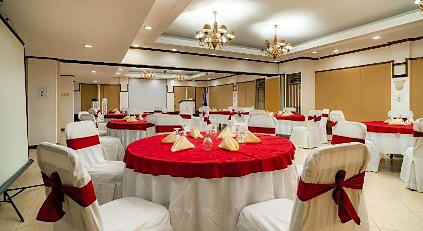 Crown Regency Residences Davao Hotel