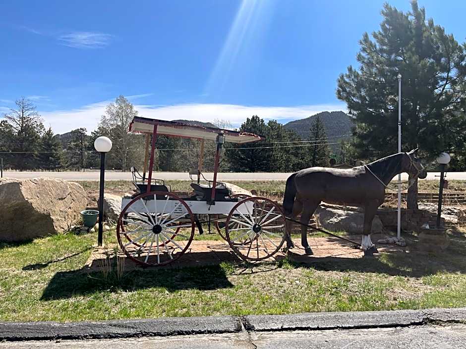 Saddle & Surrey Motel