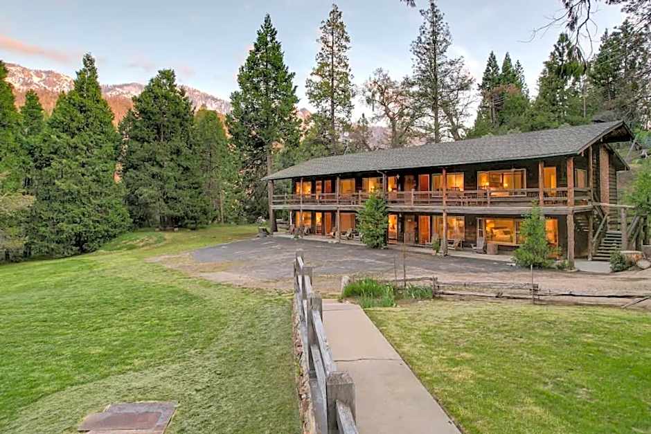 Camp Nelson Lodge Room 2