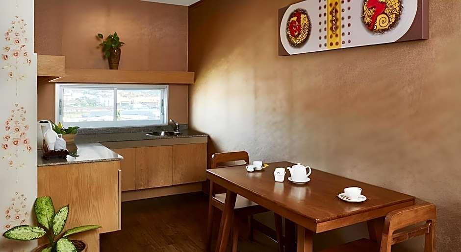 Eastern Grand Palace Hotel