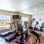 Cobblestone Hotel & Suites - Newport