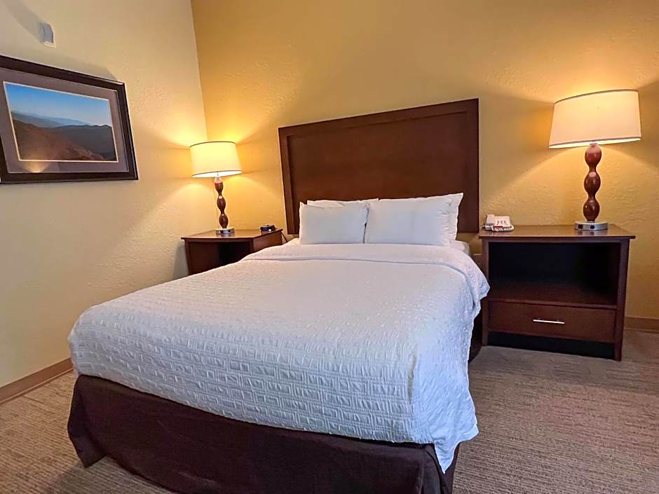 Clarion Pointe Cherokee