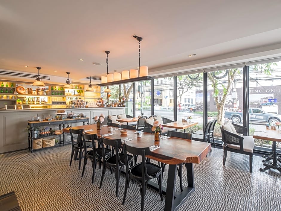 Rongratana Executive Residence