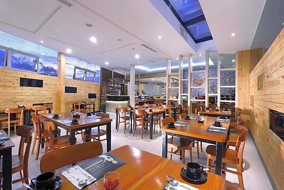 Hotel Neo Dipatiukur by ASTON