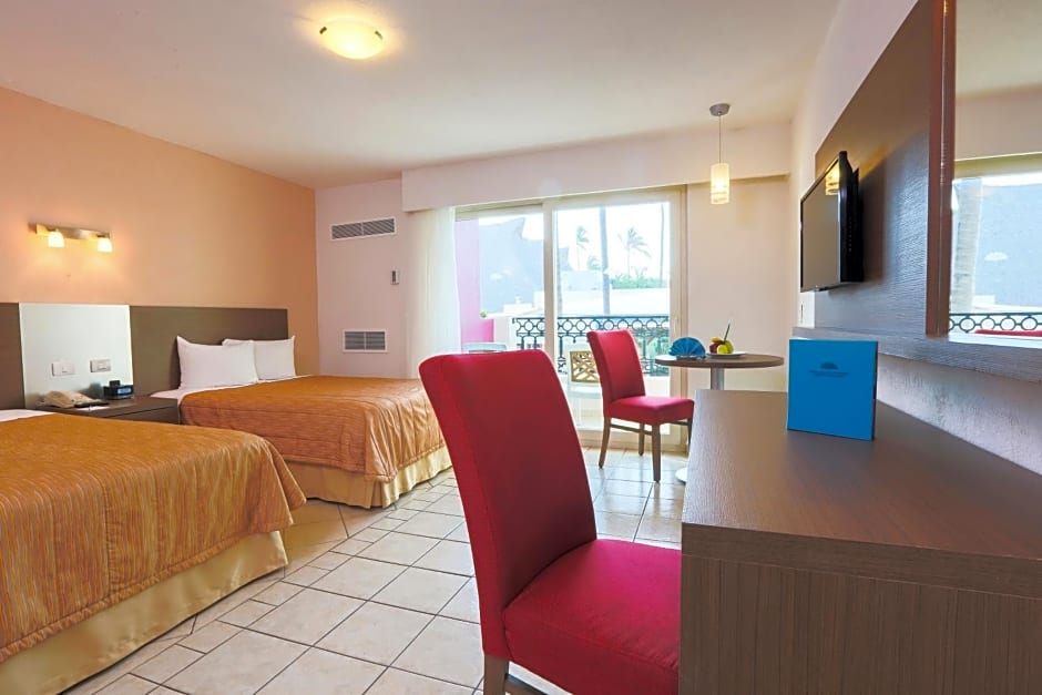 Crown Paradise Club Puerto Vallarta All Inclusive