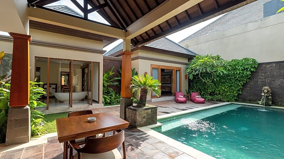 The Grand Villandra Resort Lovina
