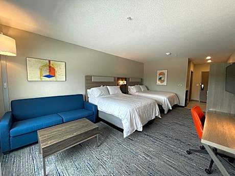 2 Queen Suite