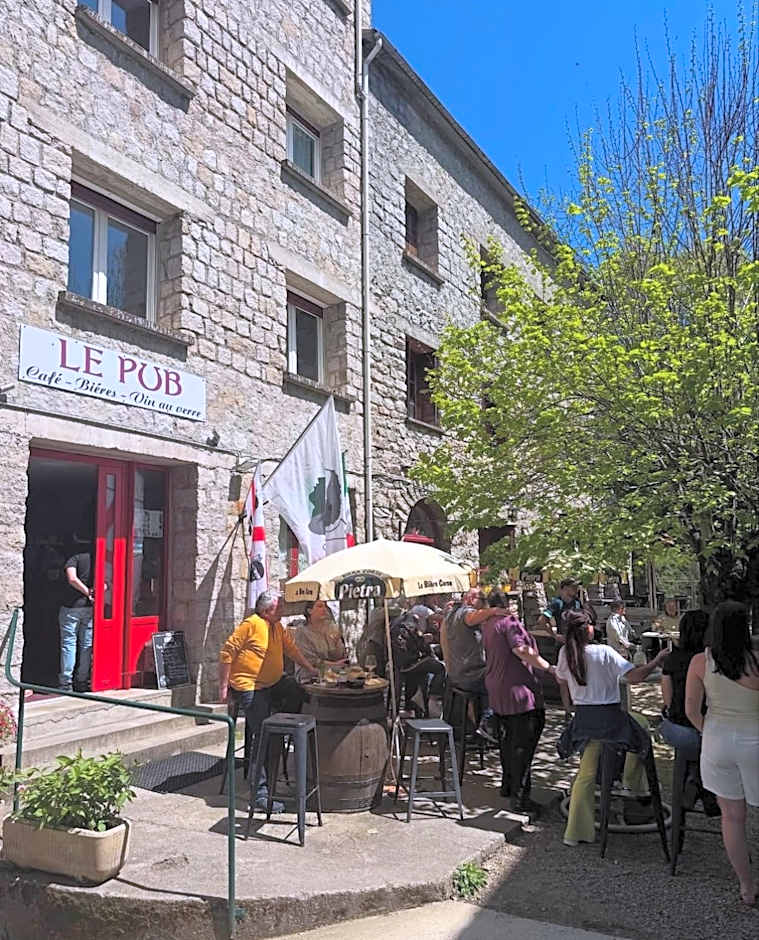 Hôtel - Pub Le Petit Bosquet