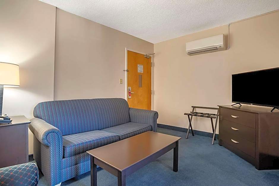 Econo Lodge Inn & Suites Rehoboth Beach