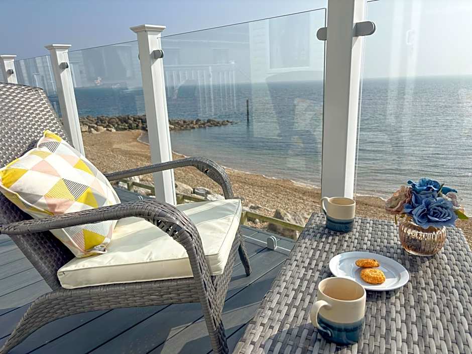 Pemberton Avon pitch 30 Creek Caravan Park dog friendly