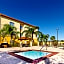 La Quinta Inn & Suites by Wyndham Winnie